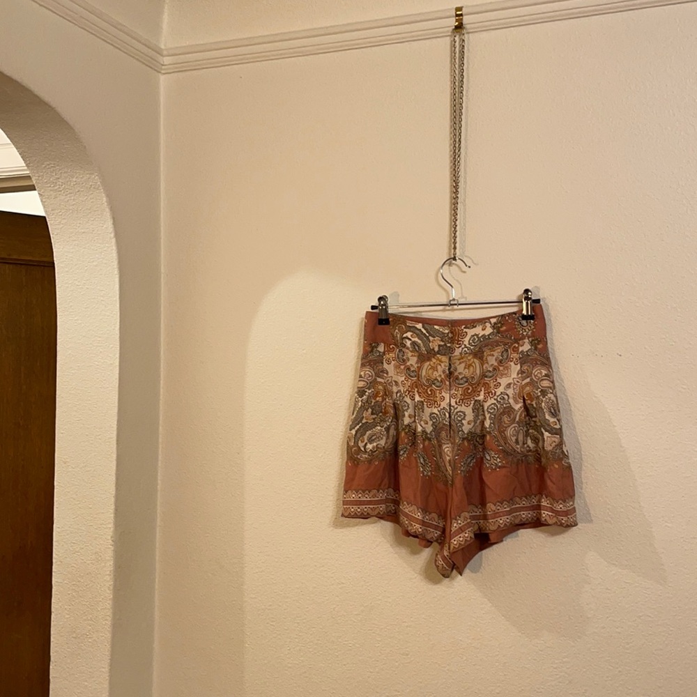 💜 H&M | Paisley silky shorts | Size 2